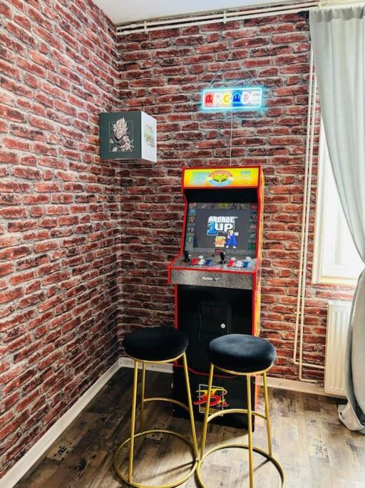 A&M Games And Spa Шарлевиль-Мезьер Экстерьер фото